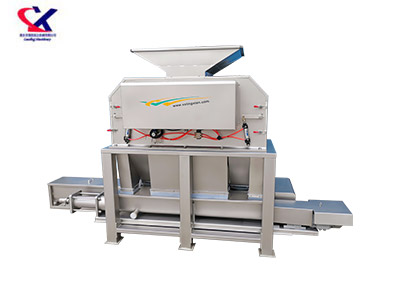 山东菠萝剥皮榨汁机